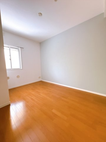 〇収納部屋としても洋室としてもご活用いただけます。