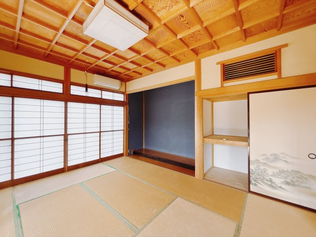 ■和室｜来客時には宿泊スペースとしても活躍します。畳はご入居直前に入れさせていただきます(　＾＾　)
