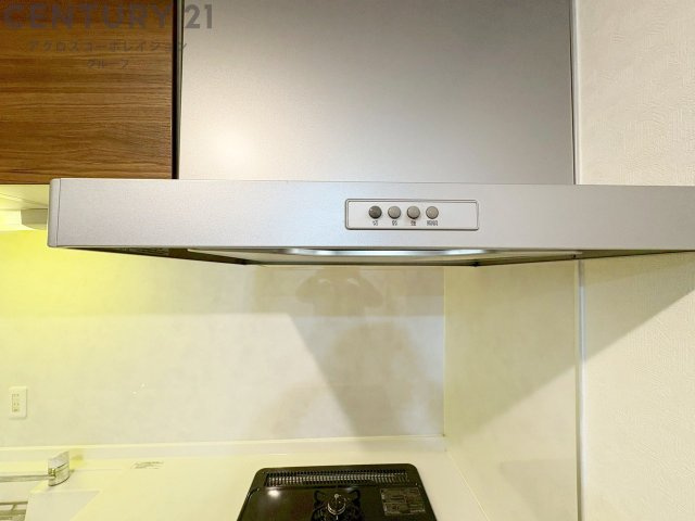 パワフルな吸引力で調理中の臭気等をしっかり処理してくれ、室内を快適に保ってくれます。