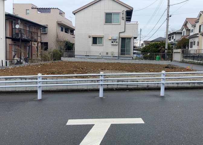 物件の詳細については、現地を見てわかること以外に、役所や法務局などで調べないとわからないことがあります。そのため、現地に行く場合は、もしこの物件を買ったらどのような生活ができるかをイメージしましょう。