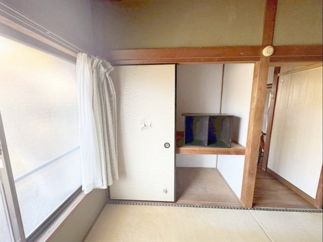 布団や季節物も収納できる収納力のある和室！