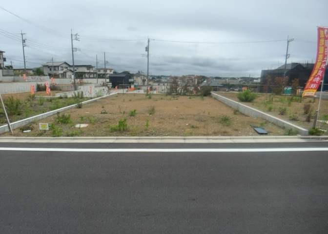 土地探しをしていると都市計画区域という言葉を目にすると思います。法律によって、都道府県知事や国土交通大臣が指定するエリアのことを指しており、都市計画区域は市街化区域と市街化調整区域に分けられています。