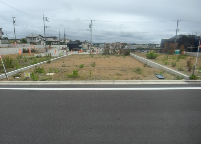 家を建てる前提で土地を探している場合、地盤の丈夫さは譲れない条件の一つです。地盤が脆弱だと追加工事が必要となります。また、過去に地盤沈下や液状化現象を起こした土地は、できるだけ避けた方がいいでしょう。