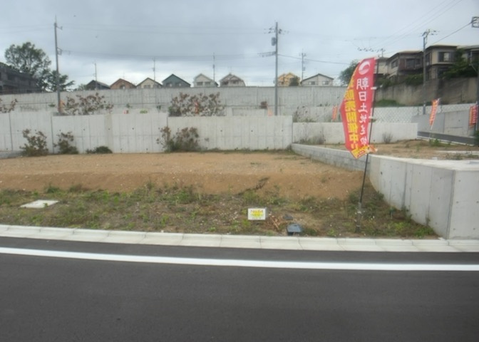 最寄り駅が近いなどの交通アクセスが良い土地だと暮らしやすいですよね。通勤・通学の観点から土地を選ぶことも大切です！自身や家族のライフワークからあったの物件を探しましょう！当社営業がお力になります！