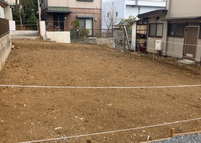 物件の詳細については、現地を見てわかること以外に、役所や法務局などで調べないとわからないことがあります。そのため、現地に行く場合は、もしこの物件を買ったらどのような生活ができるかをイメージしましょう。