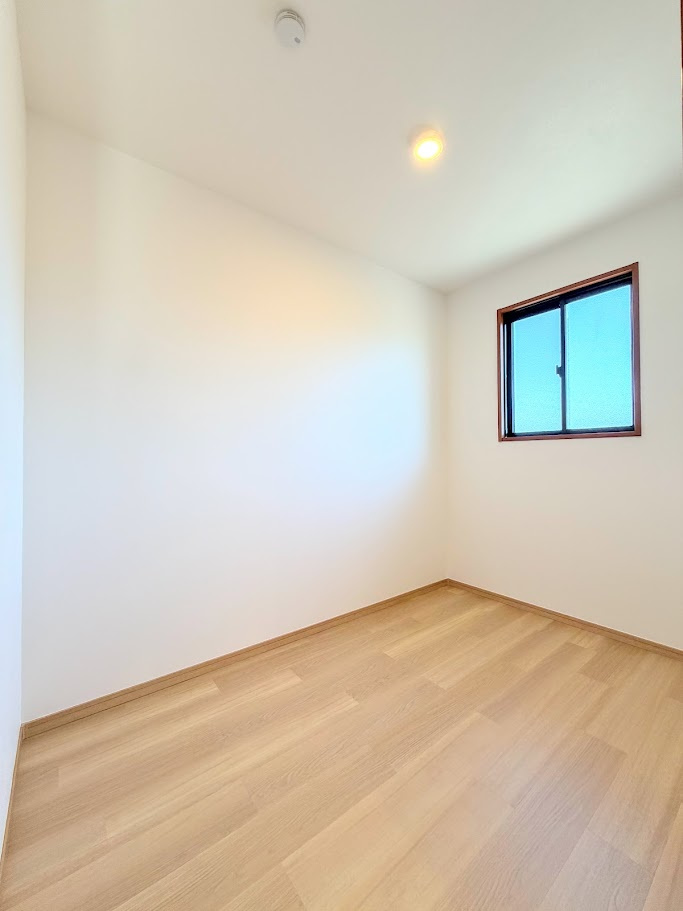 ◆荷物の多い方には嬉しい収納スペースです。季節物やスーツの収納等にピッタリです。