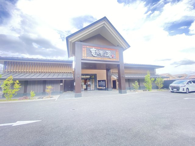 徒歩圏内に竜泉寺の湯もあって休日もゆっくり過ごせます♪