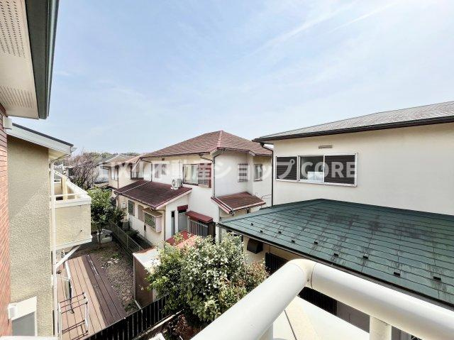 開放感があり、遮るものもなく気持ちのいい景色が広がります。　　明るい日差しに包まれる住宅で新しい暮らしを始めませんか？お問合せお待ちしております。　