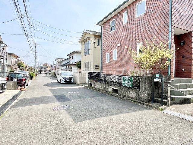 見学はしたいけど見に行く暇がないという方、仕事終わり等にご見学が出来るようサポートします。　　明るい日差しに包まれる住宅で新しい暮らしを始めませんか？お問合せお待ちしております。　