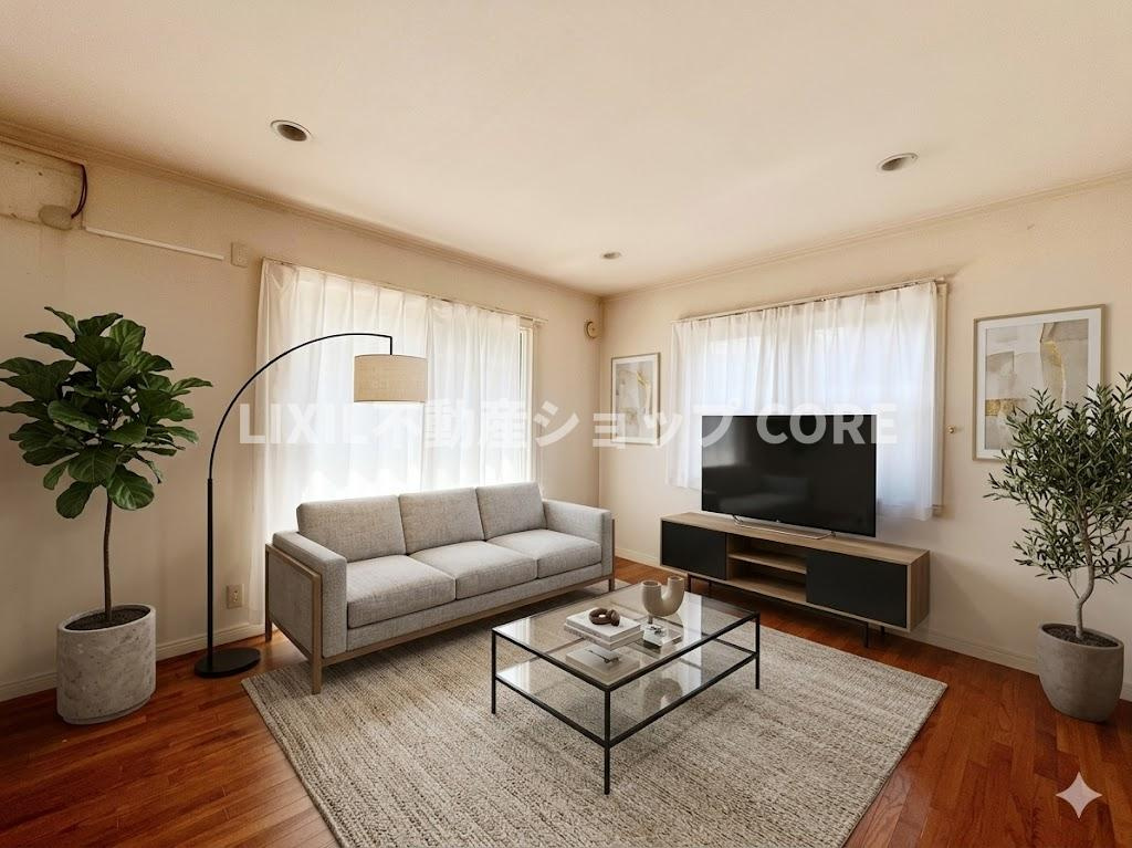 家族と過ごす時間を大切にしたい方にぴったりの明るくゆとりある住空間です。(AIで修正しています)　　　明るい日差しに包まれる住宅で新しい暮らしを始めませんか？お問合せお待ちしております。　