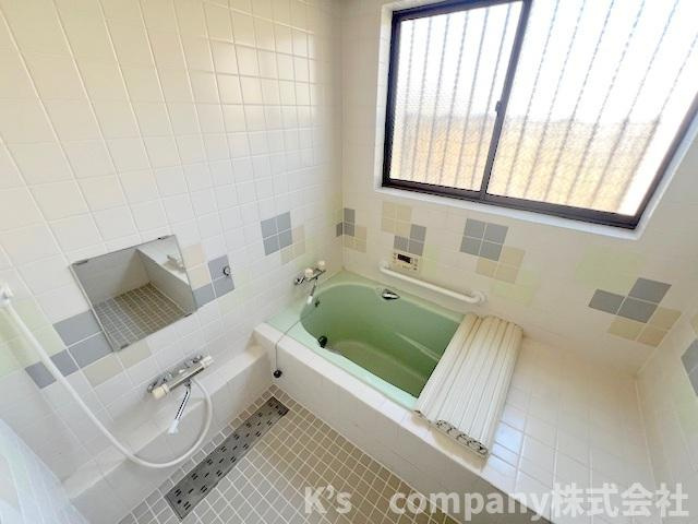 換気のしやすい窓付きの浴室スペース◇防カビにも役立ちます◇