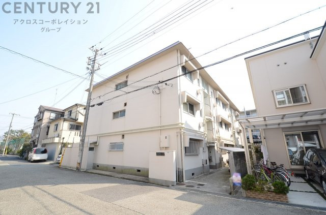 RC造3階建て