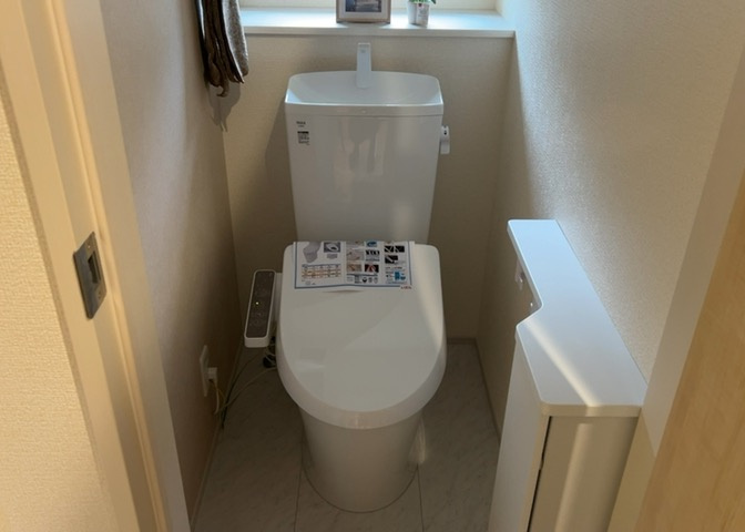 トイレは大きさや形、機能、抗菌性などが異なる多種多彩なタイプが各メーカーから出ています。それぞれに良さがあるため、事前にどういったタイプのトイレがいいのかをご家庭内で決めて、内見に行くといいでしょう。