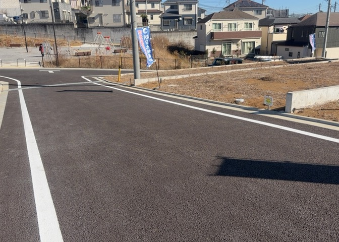 物件の詳細については、現地を見てわかること以外に、役所や法務局などで調べないとわからないことがあります。そのため、現地に行く場合は、もしこの物件を買ったらどのような生活ができるかをイメージしましょう。