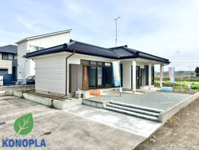 ■外観｜庭付き一戸建てならお子様やペットが走り回っても大丈夫！伸び伸びと遊び、過ごすことができます♪