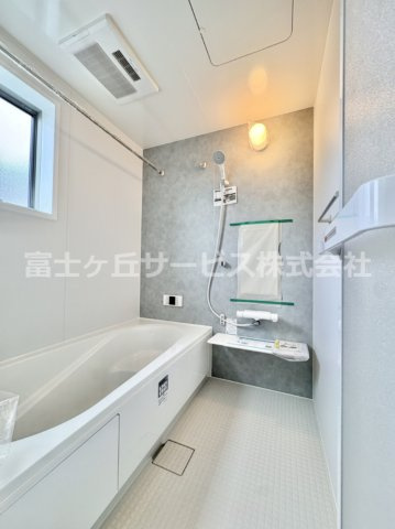 日々の疲れを癒すお風呂付です