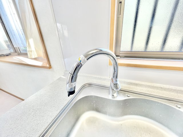 おしゃれなキッチン水栓◎浄水機能付き♪タッチレス水栓で快適♪