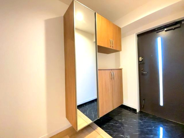 【新設】大型シューズボックス設置（姿見ミラー付き）靴もたくさん収納できます♪