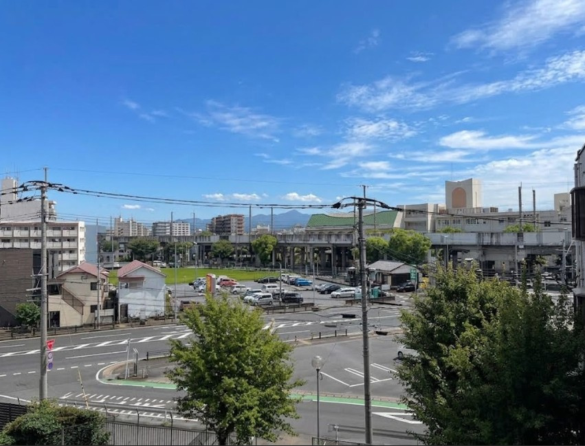 ☆日差しが長く感じる南東向き・眺望＆陽当たり良好です。
