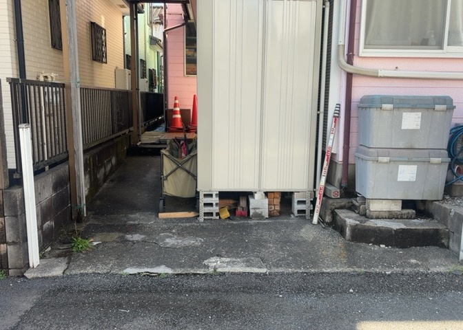 隣家の土地はどうなっているのか、生活利便施設が近くにあるのか、学校まで近いかなど、お客様のライフスタイルにあわせたイメージが重要です。また、近くにあると困る施設が近くにないかも確認するといいでしょう。