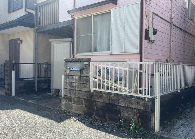 家を建てる前提で土地を探している場合、地盤の丈夫さは譲れない条件の一つです。地盤が脆弱だと追加工事が必要となります。また、過去に地盤沈下や液状化現象を起こした土地は、できるだけ避けた方がいいでしょう。