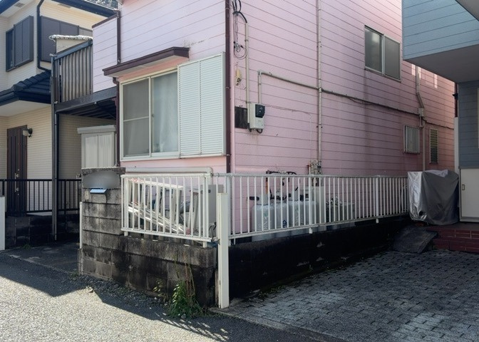 人が暮らすうえで日光は大切な要素となります。日当たりの良さは譲れないポイントですね。併せて近くに大きな建築物の建築予定がないか、あるいはそれが可能な土地が近くにないか事前に確認することもお勧めします。