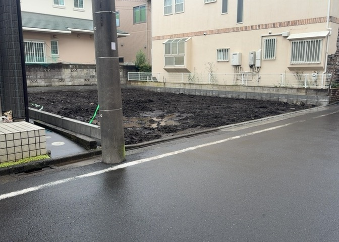 物件の詳細については、現地を見てわかること以外に、役所や法務局などで調べないとわからないことがあります。そのため、現地に行く場合は、もしこの物件を買ったらどのような生活ができるかをイメージしましょう。