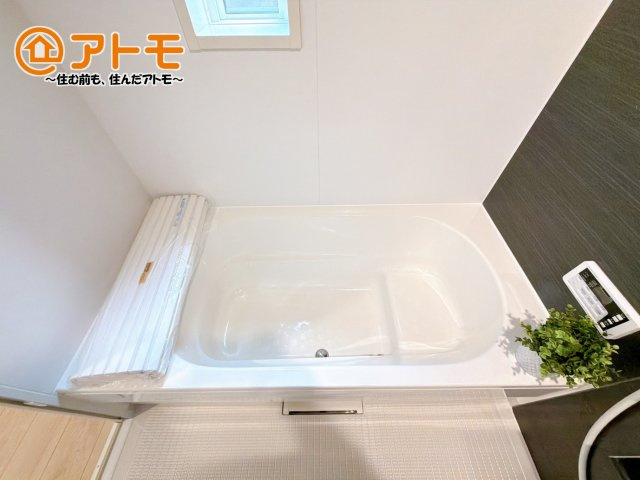 お風呂で日々の疲れを落としましょう♪スタイリッシュなお風呂になっています！