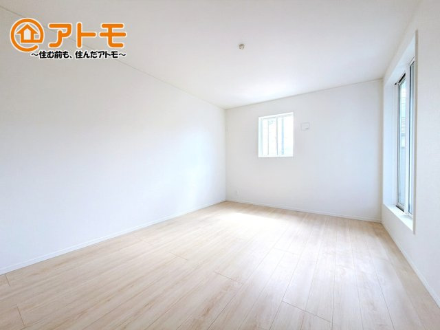 各居室に収納がついているので、部屋の中をすっきり見せることができますね！