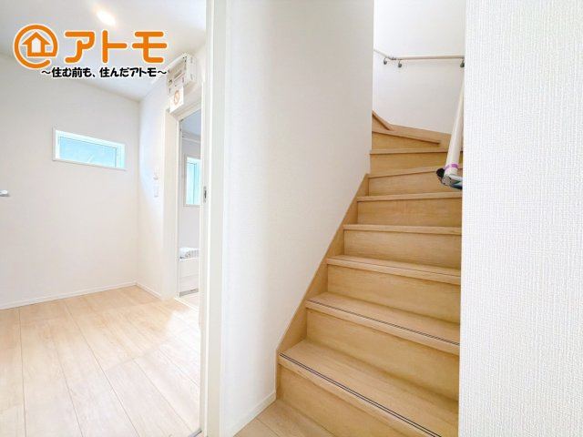 階段は緩やかで手すりもついているので上りやすくなっています！