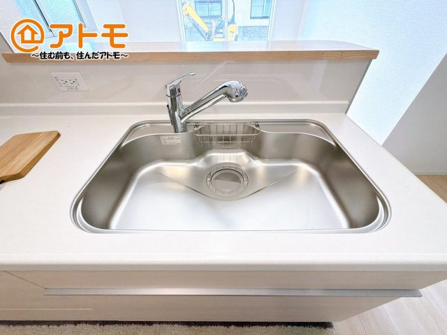 広いシンクは使い勝手良好です♪
