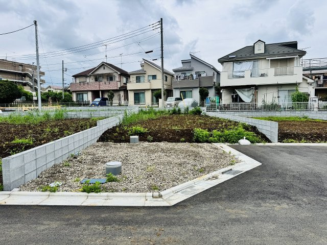 ～小宮駅徒歩4分　閑静な住宅地　開発分譲地につき美しい街並み～