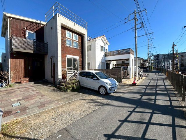 前面道路含む現況外観