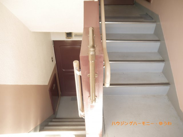 お部屋までは、階段利用となります！毎日利用することで、健康が保てます！