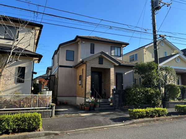 第一種低層住居専用地域で落ち着いた住環境です。