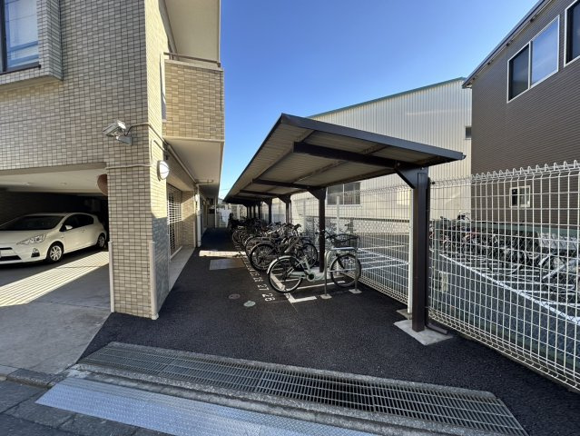 駐車場・駐輪場・バイク置き場