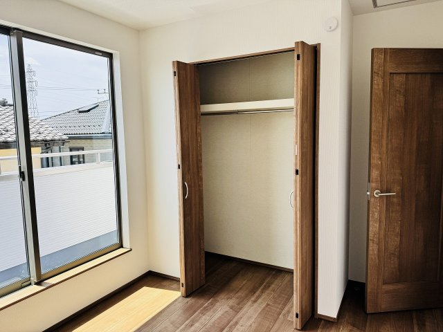 ～収納力の高いクローゼット完備～