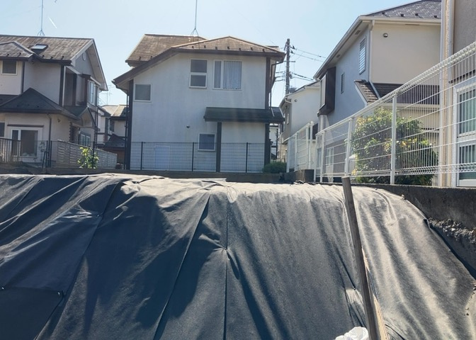 人が暮らすうえで日光は大切な要素となります。日当たりの良さは譲れないポイントですね。併せて近くに大きな建築物の建築予定がないか、あるいはそれが可能な土地が近くにないか事前に確認することもお勧めします。