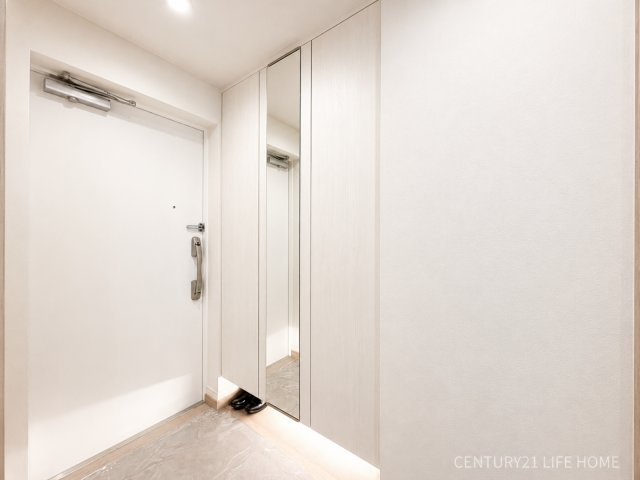 毎日通る玄関はこちらです