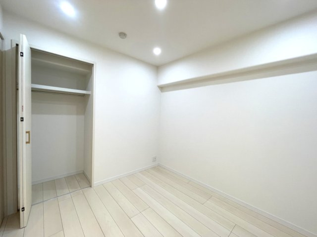 シンプルな洋室は、幅広い用途でお使いいただけます。　