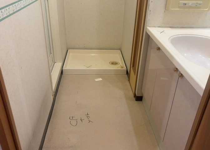 洗面脱衣所は「体を綺麗に整える場所」という目的と役割を持っています。そして便利で使い勝手のいい「体を綺麗に整える場所」にするためには、配置や動線、照明や収納計画をしっかりと検討しておく必要があります。