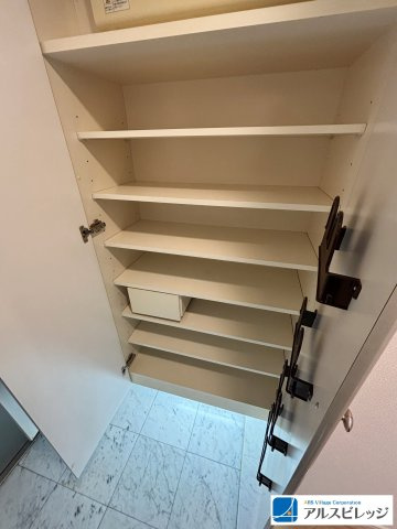 お家の顔である玄関がいつも片ずく大容量シューズボックス