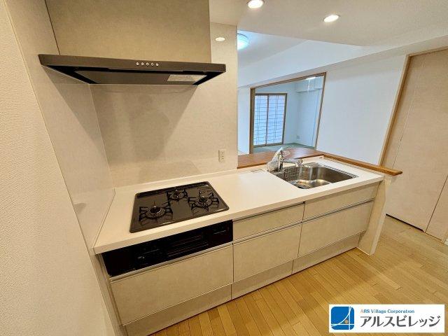 ホワイトを基調としたキッチン