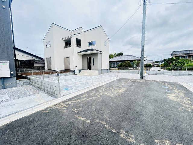 現地写真　南側接道幅員約6ｍ　