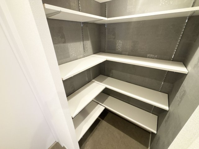 靴や外用品をすっきり収納できるSIC付き