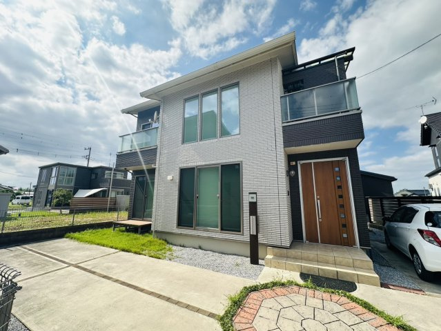 日当たり良好です。外観もキレイでおしゃれですね。
