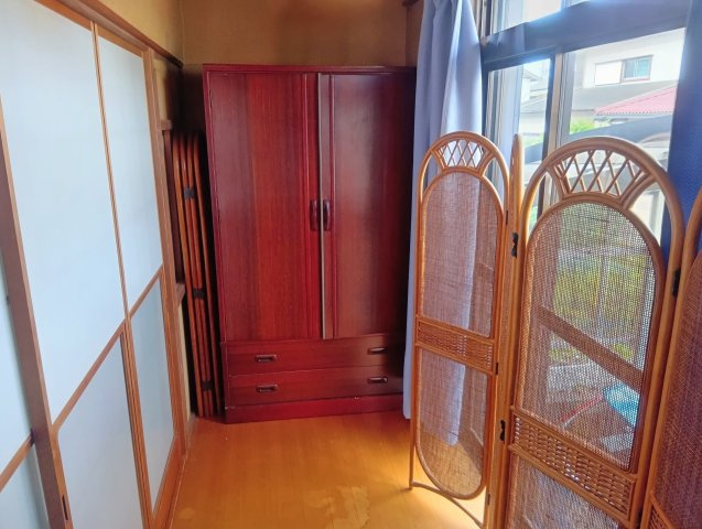 明るい光が差し込む広縁