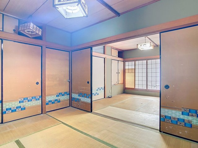 3階の和室は続き間になっています。　襖を外すと一つのお部屋で活用できます。