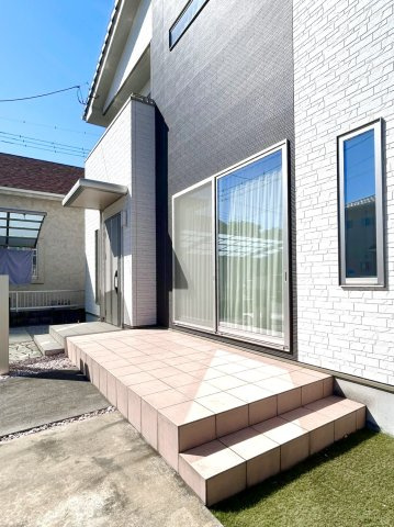 ■外観｜閑静な住宅街で始める新しい暮らし♪開放的な毎日をあなたへ(^^♪