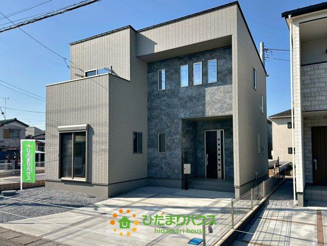 注文住宅を思わせる、スタイリッシュな外観です！